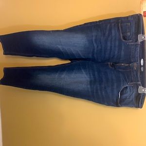 Old Navy Rockstar Super Skinny jeans (size 16)